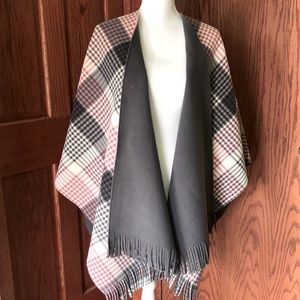 NEW LISTING! RACHELRachel Roy Poncho